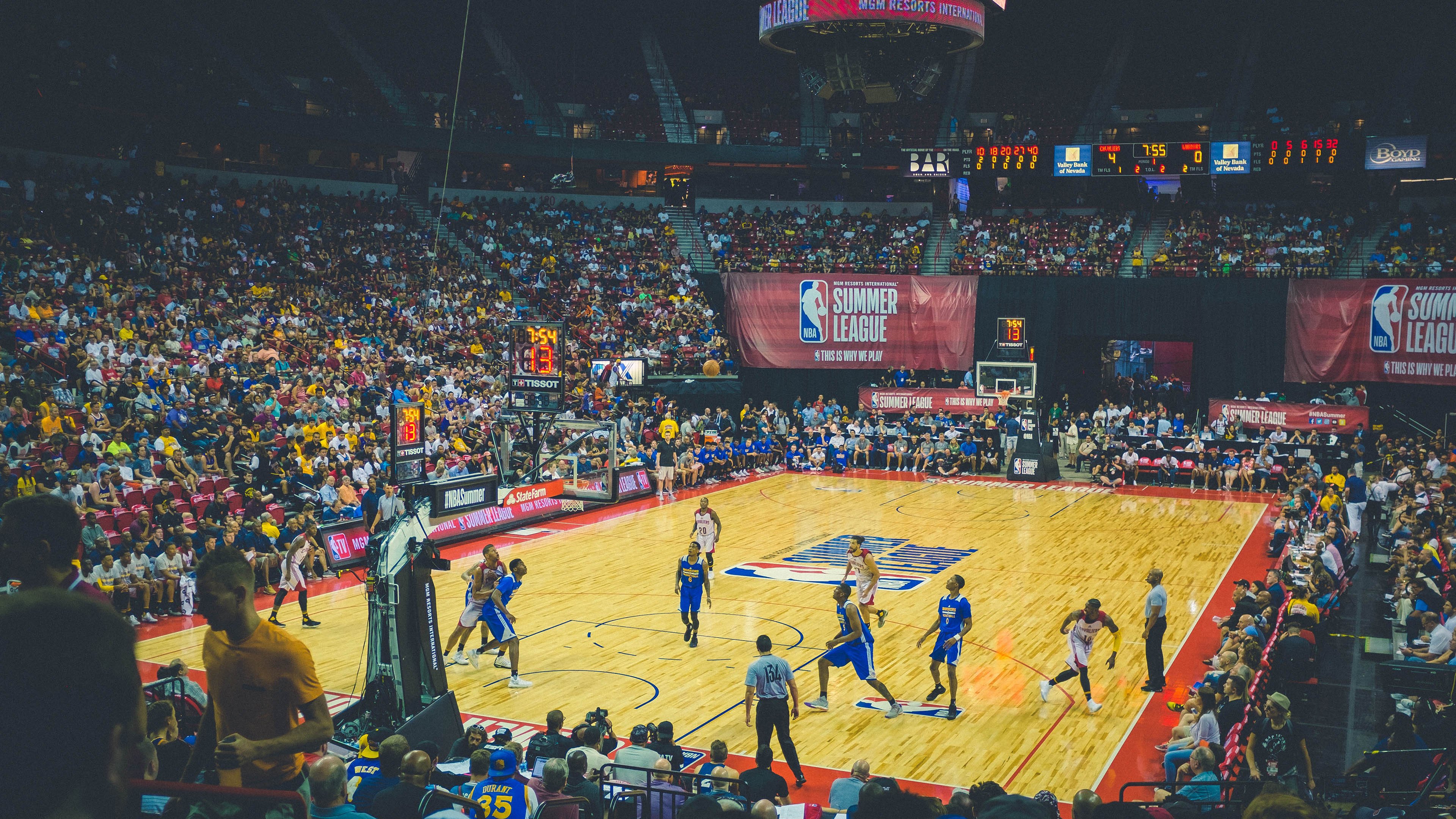 Faker操作技巧震撼全网，faker操作名场面