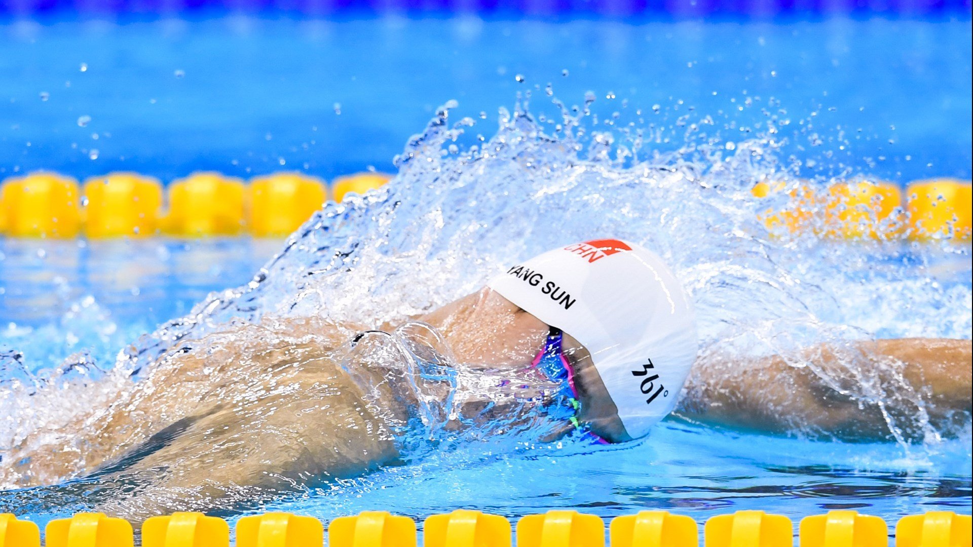 CBA联赛提升中国篮球整体水平，cba转折季_中国篮球重整旗鼓,需要更职业化的联赛